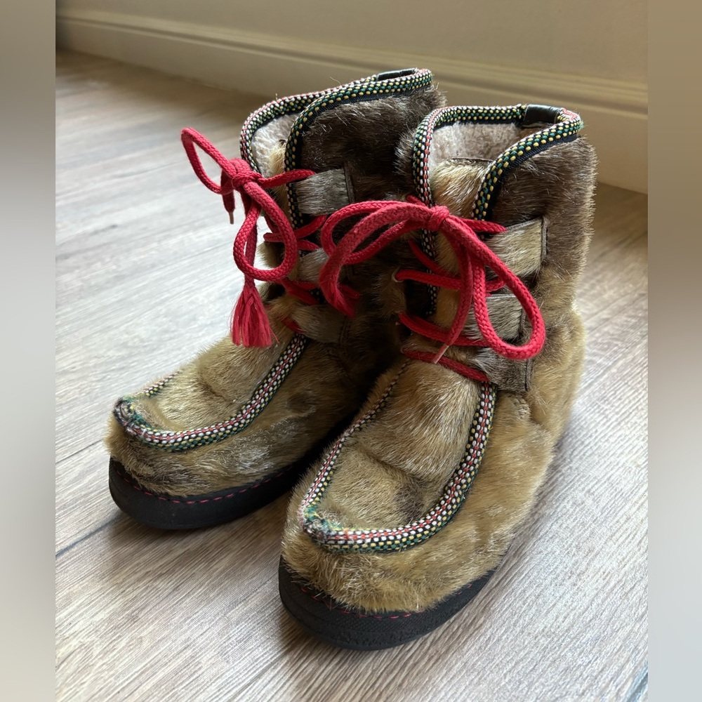Norwegian Sámi Topaz Seal Fur Winter Boots Size 36 (US 5.5) Scandinavian Folk - Picture 3 of 16